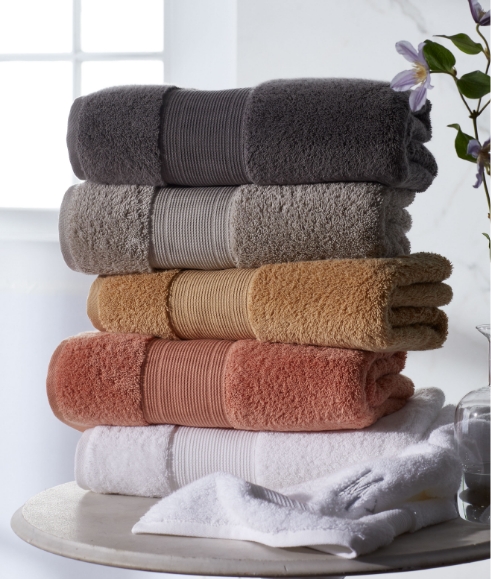 Storing best sale bath towels